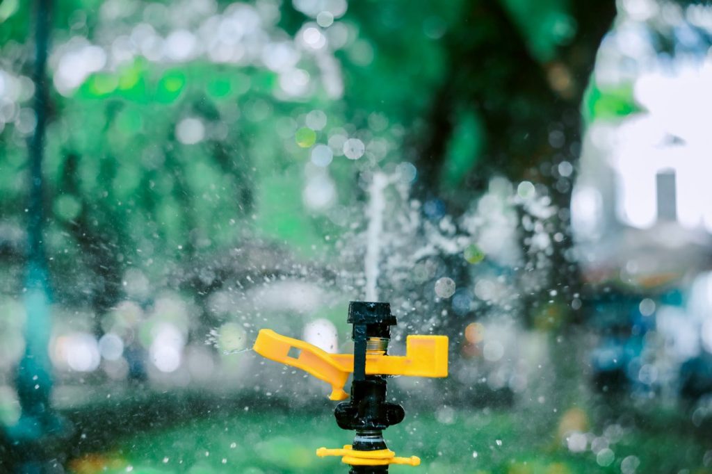 Gardena ou Rain Bird : quel arrosage automatique choisir ?